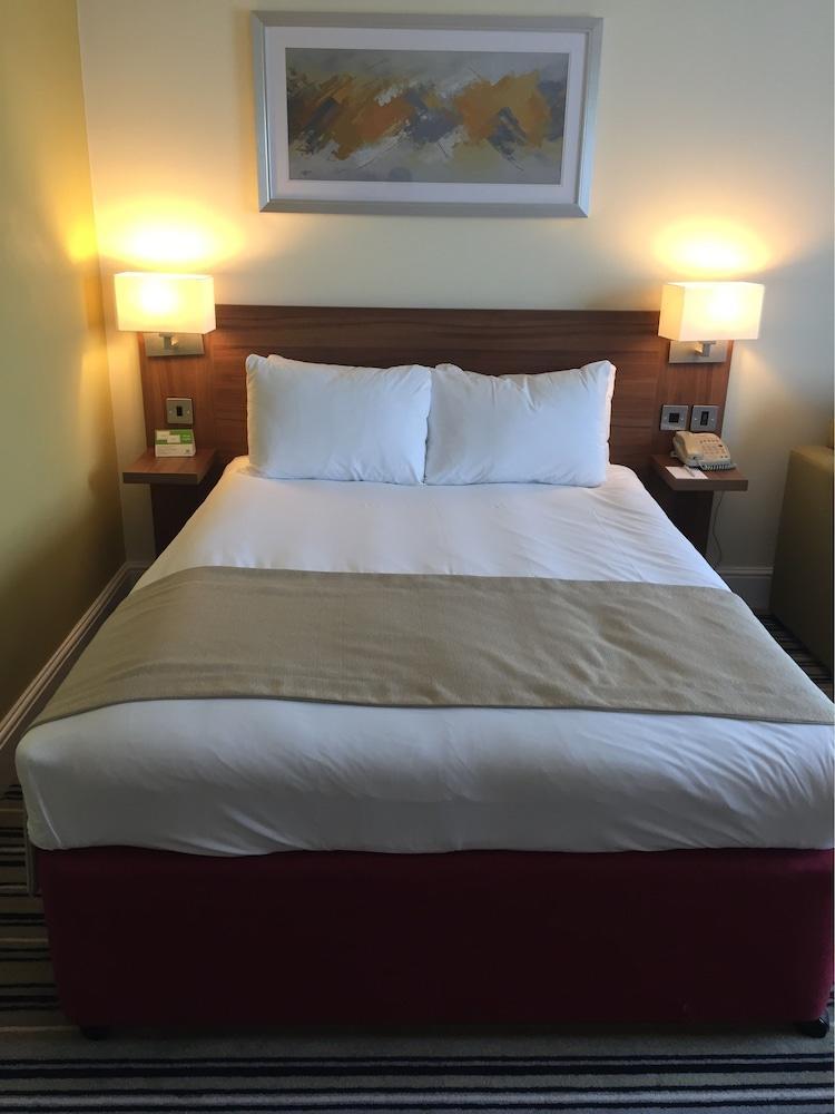Holiday Inn Reading West By Ihg מראה חיצוני תמונה